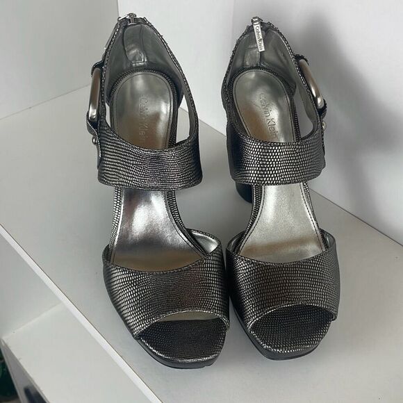 Calvin Klein Melissa Pewter Metallic Lizard Embossed Sandals 7.5 - Picture 3 of 10
